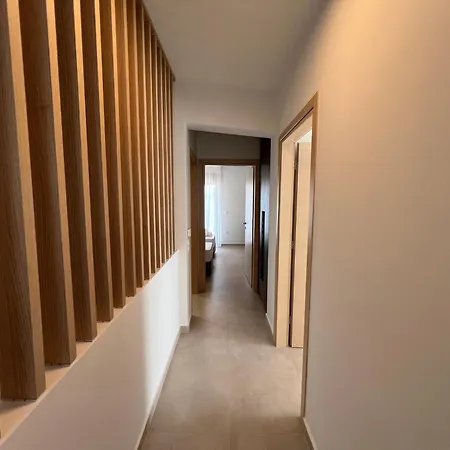 Hasi Three Bedroom Duplex Apartamento *