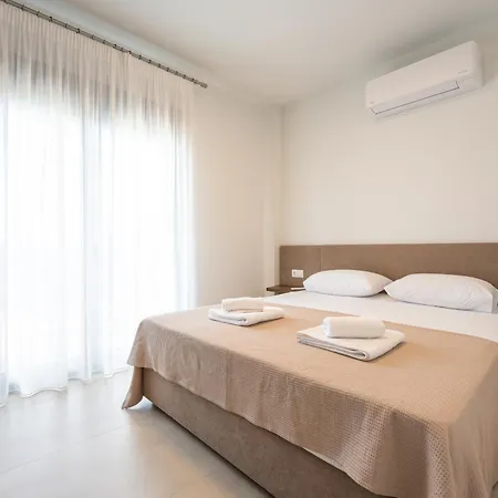 Hasi Three Bedroom Duplex 公寓 尼亚·蒙达尼亚