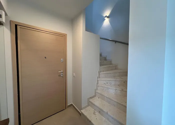 Hasi Three Bedroom Duplex Nea Moudania