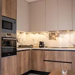 Διαμέρισμα Hasi Three Bedroom Duplex Νέα Μουδανιά