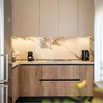 Διαμέρισμα Hasi Three Bedroom Duplex