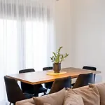 Διαμέρισμα Hasi Three Bedroom Duplex