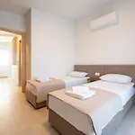Διαμέρισμα Hasi Three Bedroom Duplex *